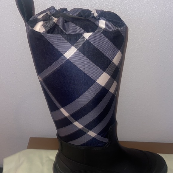 I didn’t need them after I bought them. - Picture 5 of 5